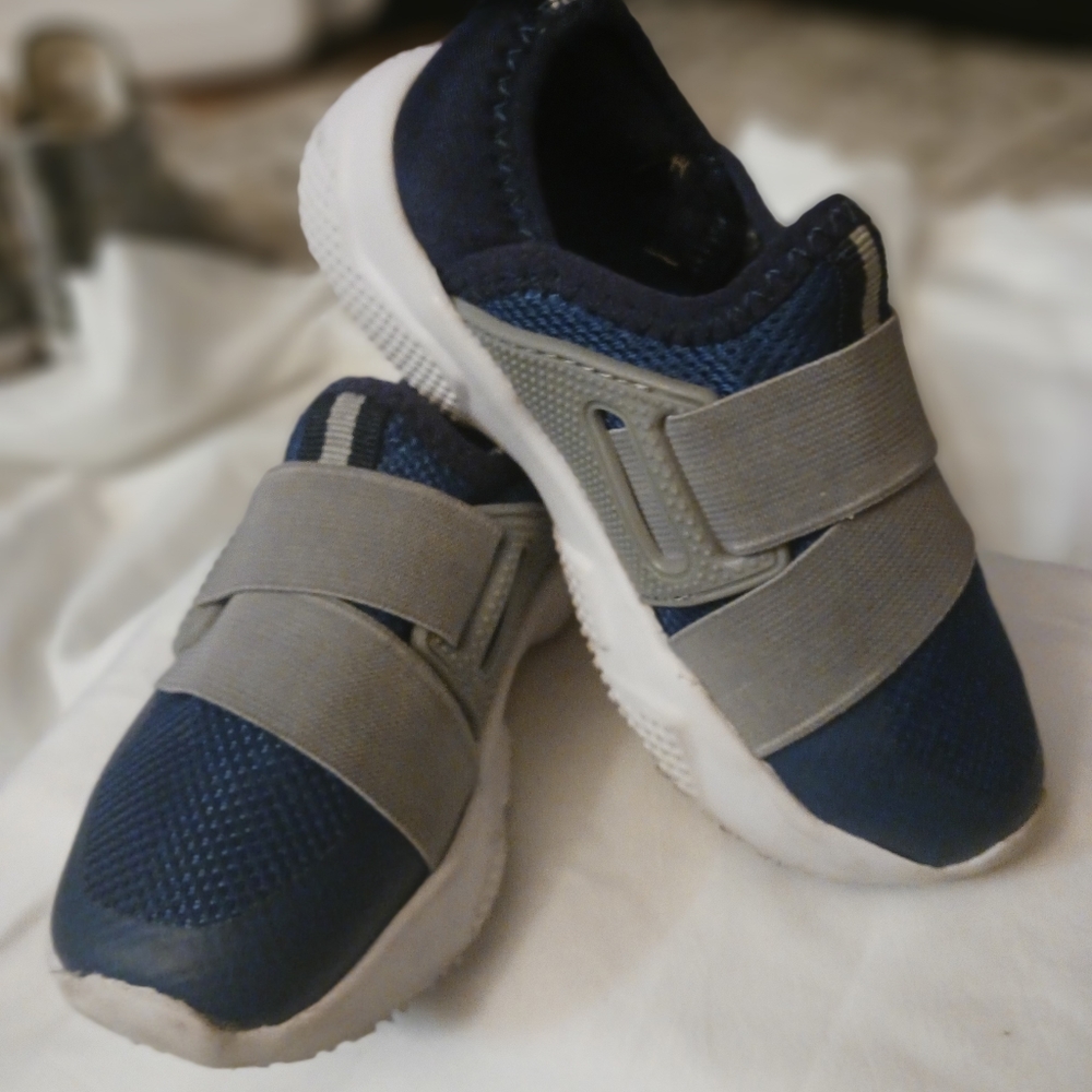 Athletic Works Toddler boys knit cage sneakers